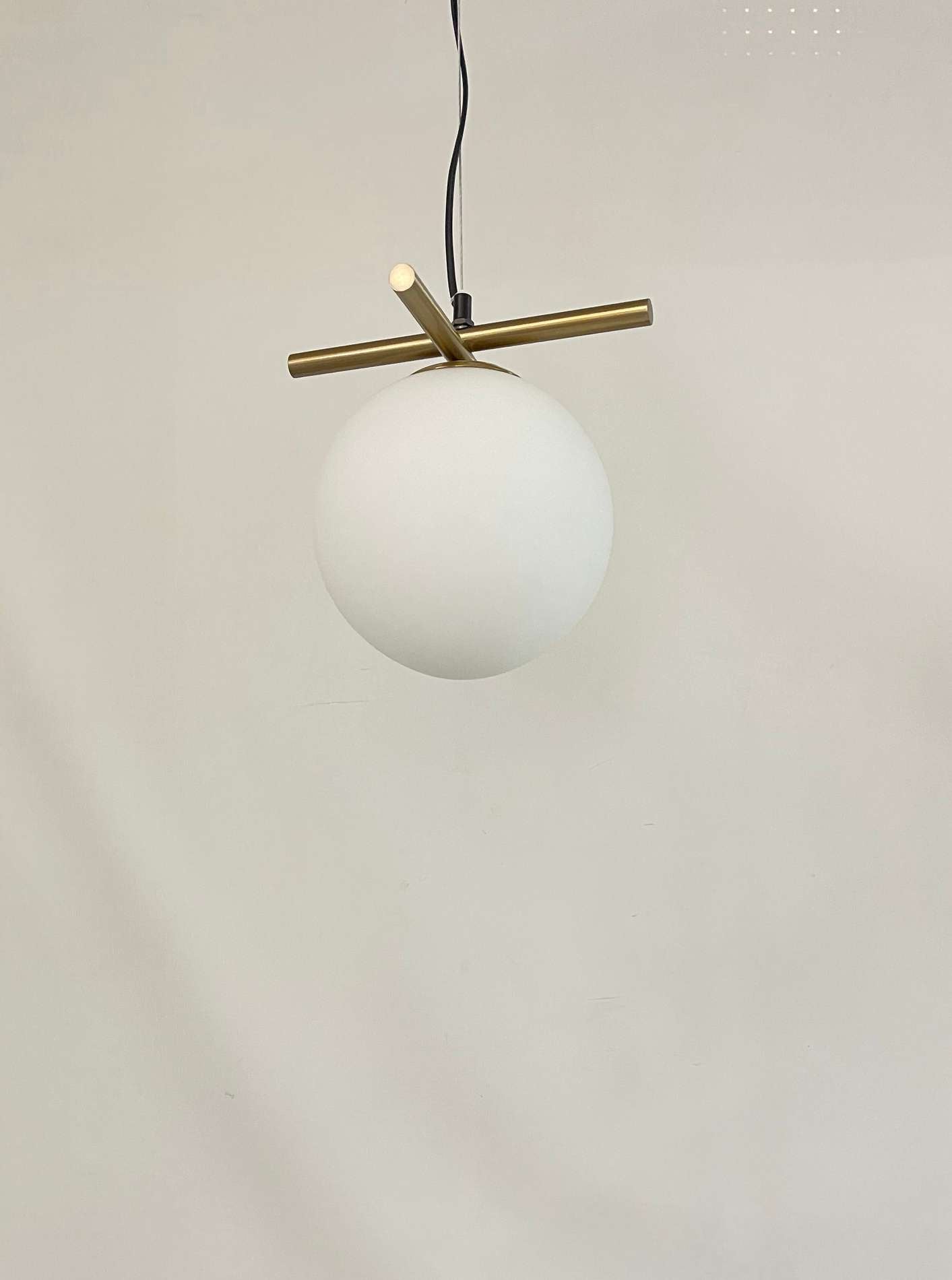 SY1306 Pendant Light – Elegant Gold E27 Ceiling Accent