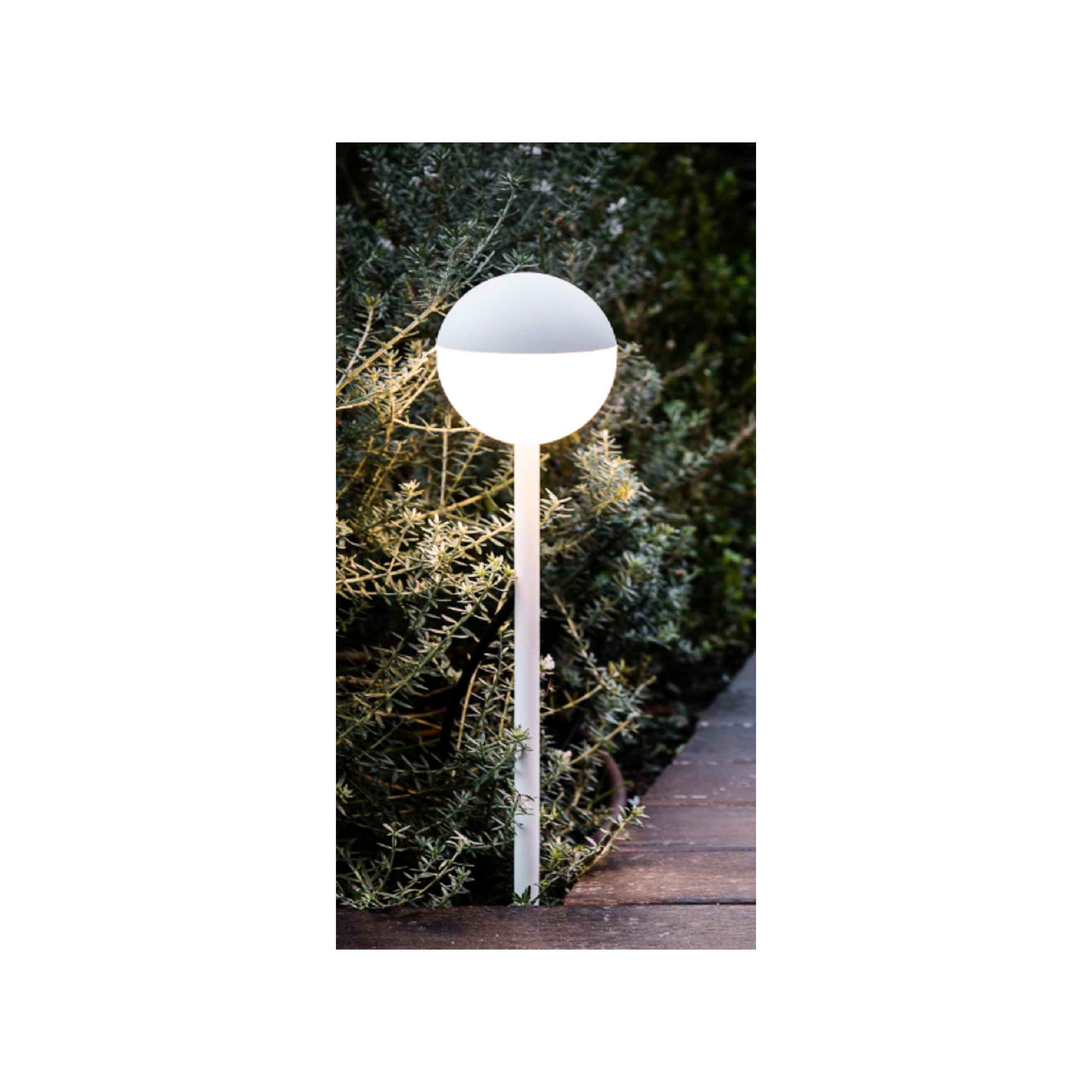 CAP-0206 Black 22W 3000K Stand Lamp IP54 – Powerful & Weather-Resistant Outdoor Lighting